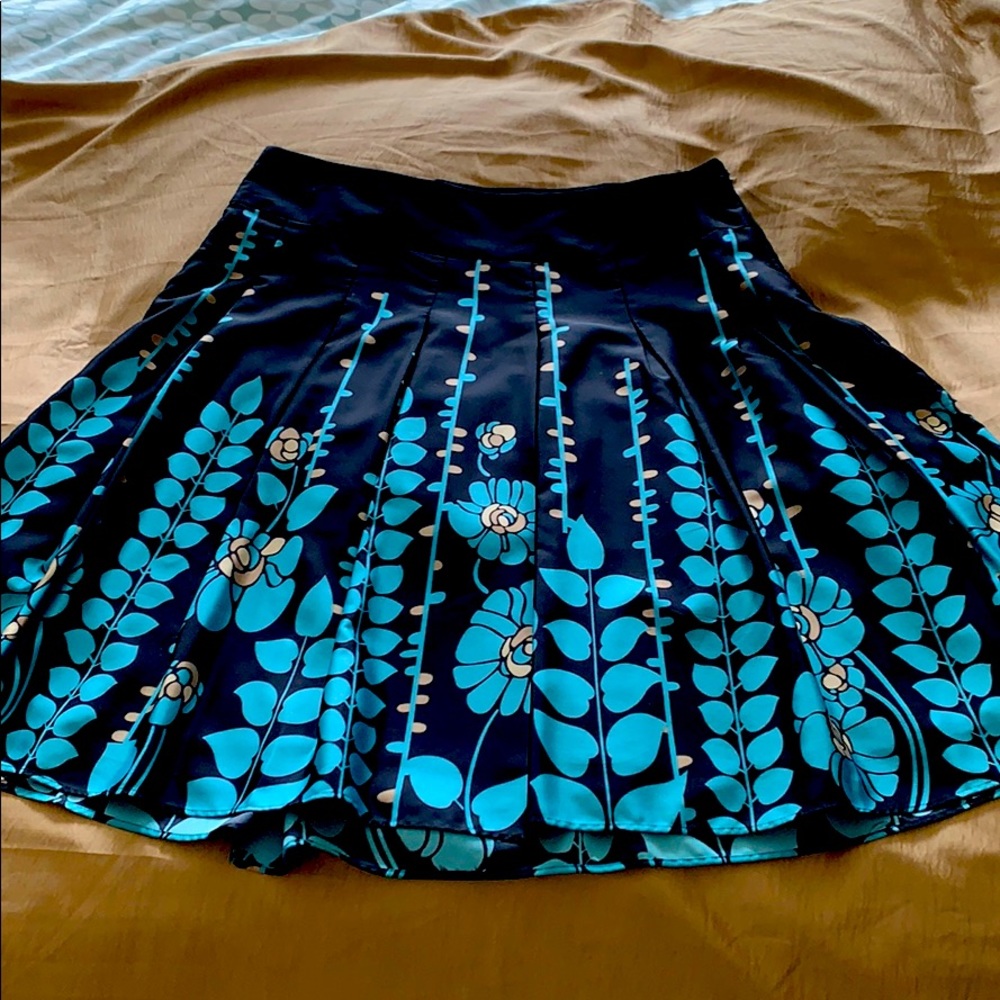 Mossimo Black flare skirt with blue/tan pattern